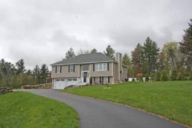 Main picture of 8 Hemlock Dr