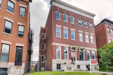Main picture of 2907 N Calvert St