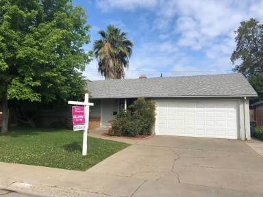 Main picture of 10355 Holmes Way