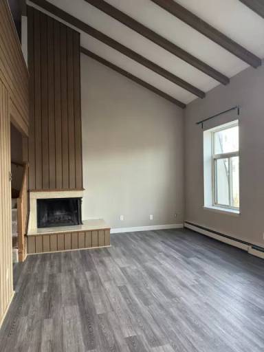 Main picture of 2131 N Summit Ave