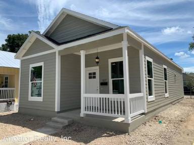 Main picture of 427 NW 2nd St