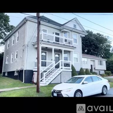 Main picture of 25 Old Oak Ave