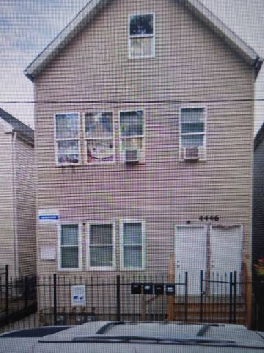 Main picture of 4446 S Hermitage Ave