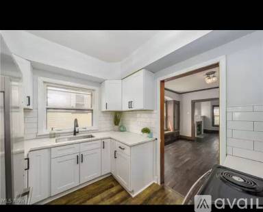 Main picture of 1231 Lakeland Ave