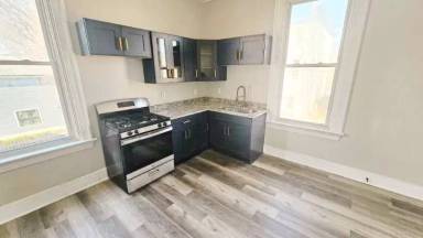 Main picture of 1046 Banklick St