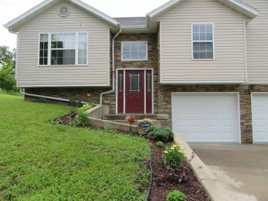 Main picture of 21990 Landmark Ln