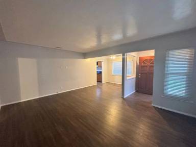 Main picture of 787 Date Ave
