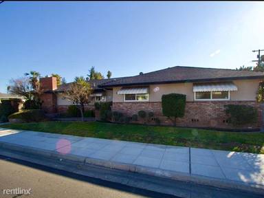 Main picture of 2944 N Maple Ave