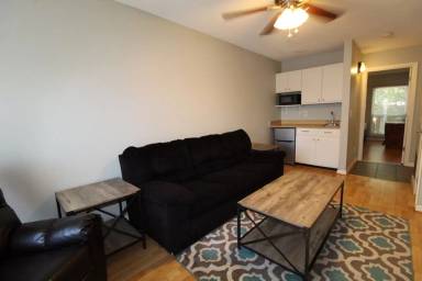 Main picture of 1324 Bradley Dr