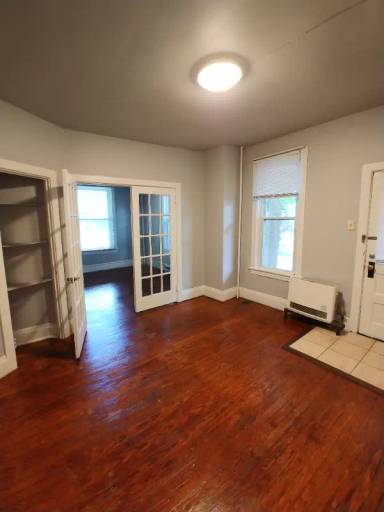 Main picture of 2418 State St