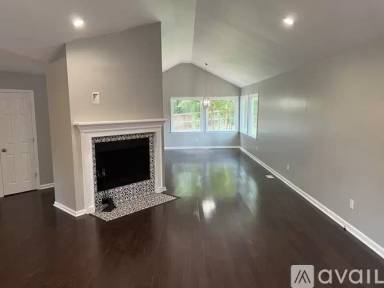 Main picture of 200 Rodman Dr