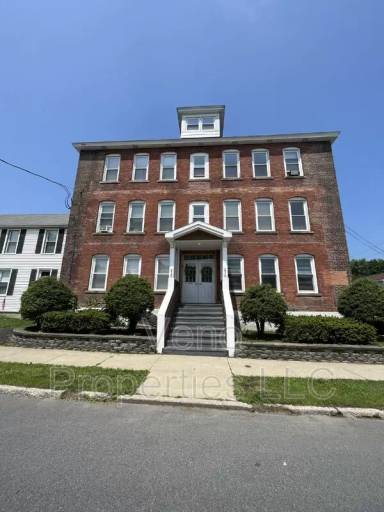 Main picture of 216 Saratoga Ave