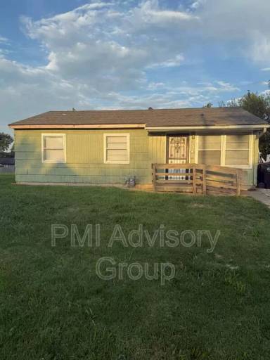 Main picture of 1837 SE Pennsylvania Ave