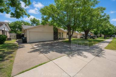Main picture of 4709 Fair Park Blvd