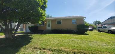 Main picture of 940 Dennison Ave