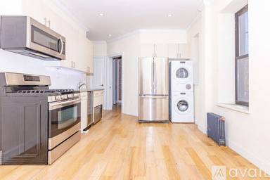 Main picture of 920 Bushwick Ave