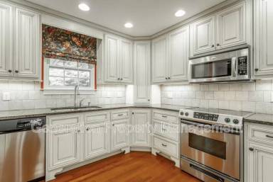 Main picture of 7110 Genoa Dr