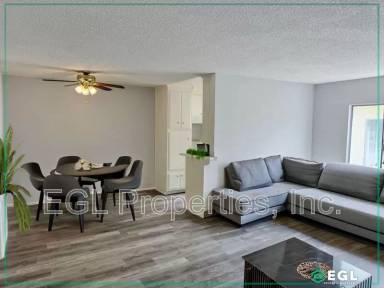 Main picture of 823 N Hudson Ave