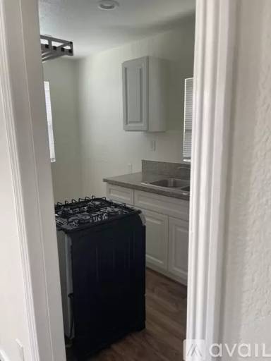 Main picture of 1443 Alamitos Ave