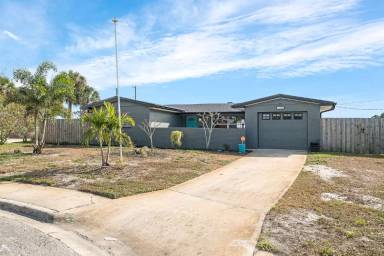 Main picture of 472 Ironwood Dr