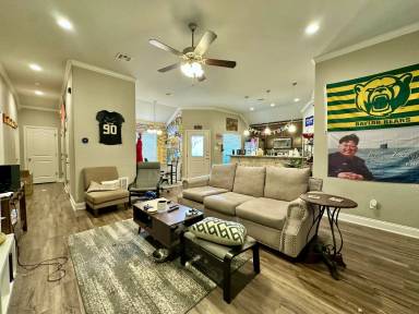Main picture of 208 Church Ave