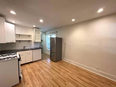 Main picture of 639 Olive St