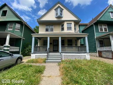 Main picture of 1614 Holyrood Rd