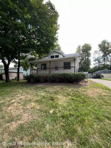 Main picture of 302 N Maple St