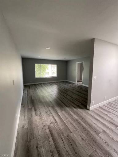 Main picture of 7251 Amigo Ave