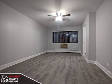 Main picture of 5534 N Kenmore Ave