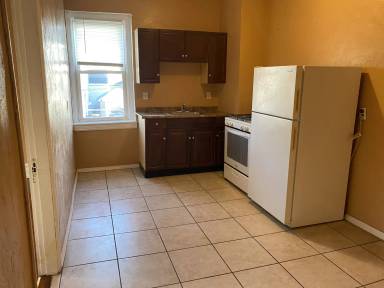 Main picture of 456 Eastern Ave