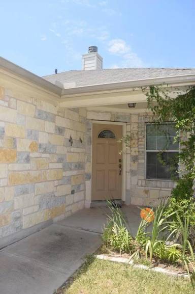 Main picture of 4009 Rocky Shore Ln