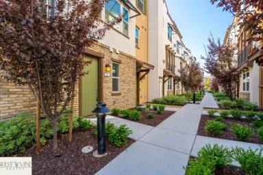 Main picture of 2732 Sorano Ct