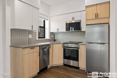 Main picture of 1233 Chicago Ave