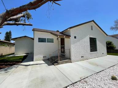 Main picture of 5444 Baldwin Ave