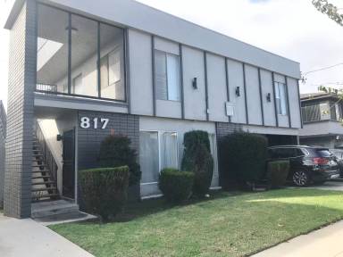 Main picture of 817 Edgewood St