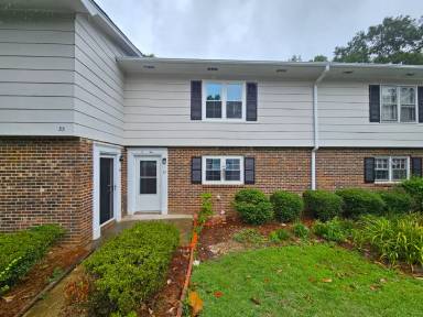 Main picture of 35 Summercreek Dr