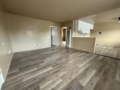 Main picture of 15319 S White Ave
