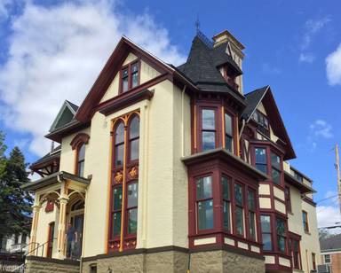 Main picture of 28 Lafayette Ave NE