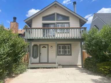 Main picture of 2115 State Ln