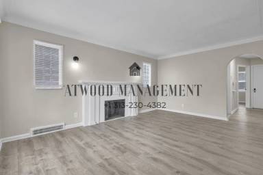 Main picture of 13370 Hartwell St