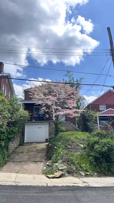 Main picture of 63 W Bellecrest Ave