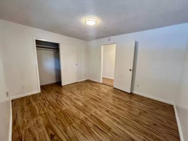Main picture of 4040 Hidden Ln