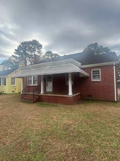 Main picture of 908 Edwards Ave