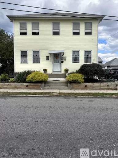 Main picture of 89 Wollaston St