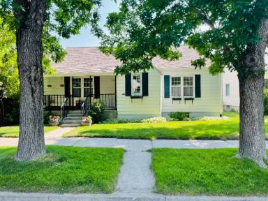 Main picture of 209 S 10th St