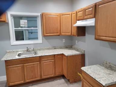 Main picture of 220 S 10th St