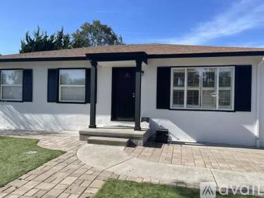 Main picture of 2261 Boxwood Dr