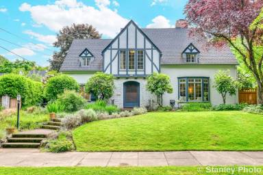 Main picture of 6044 SE Reed College Pl