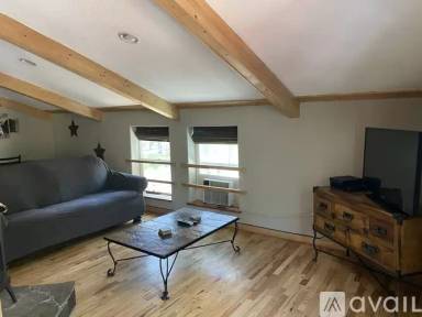 Main picture of 392 Willow Creek Rd